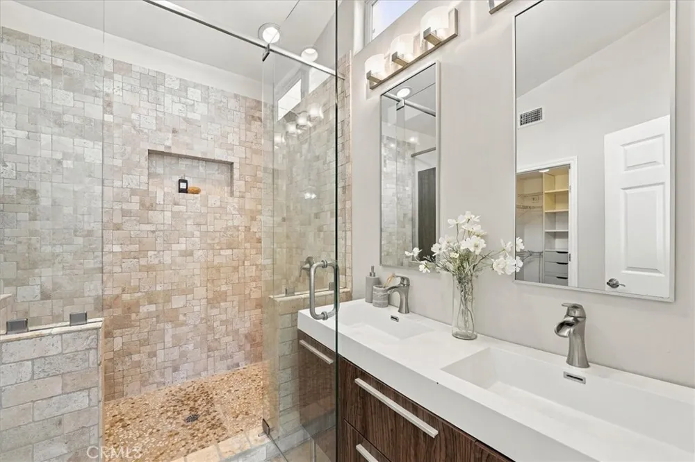 1139 23rd Manhattan Beach, CA 90266