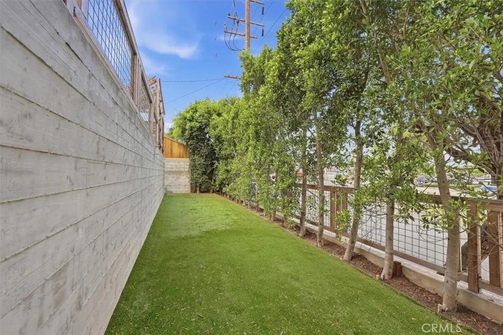 1139 23rd Manhattan Beach, CA 90266