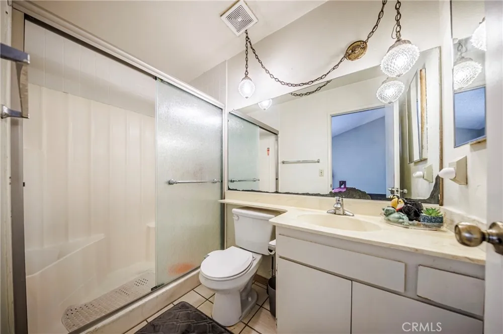 11332 Strathern Sun Valley, CA 91352