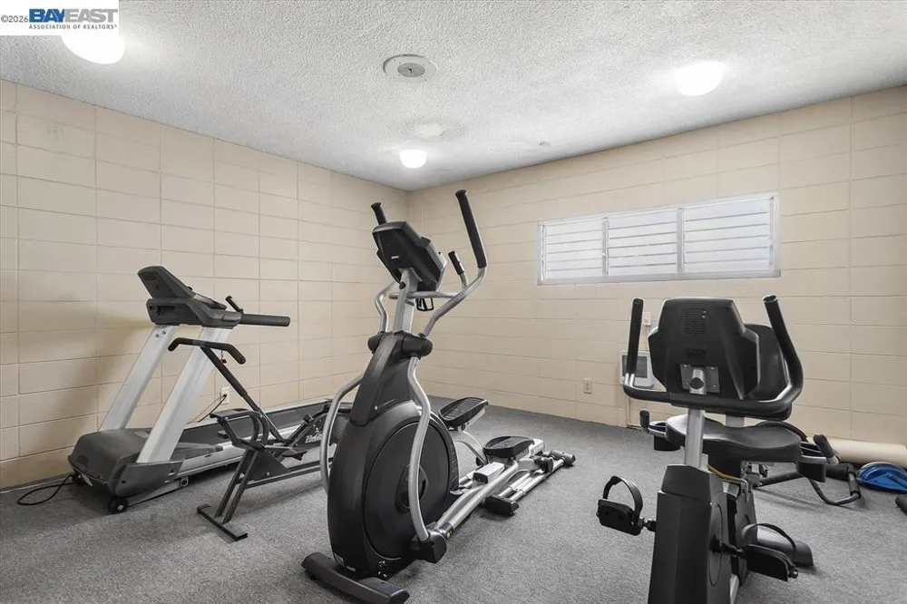 2137 Otis Dr #204 Alameda, CA 94501