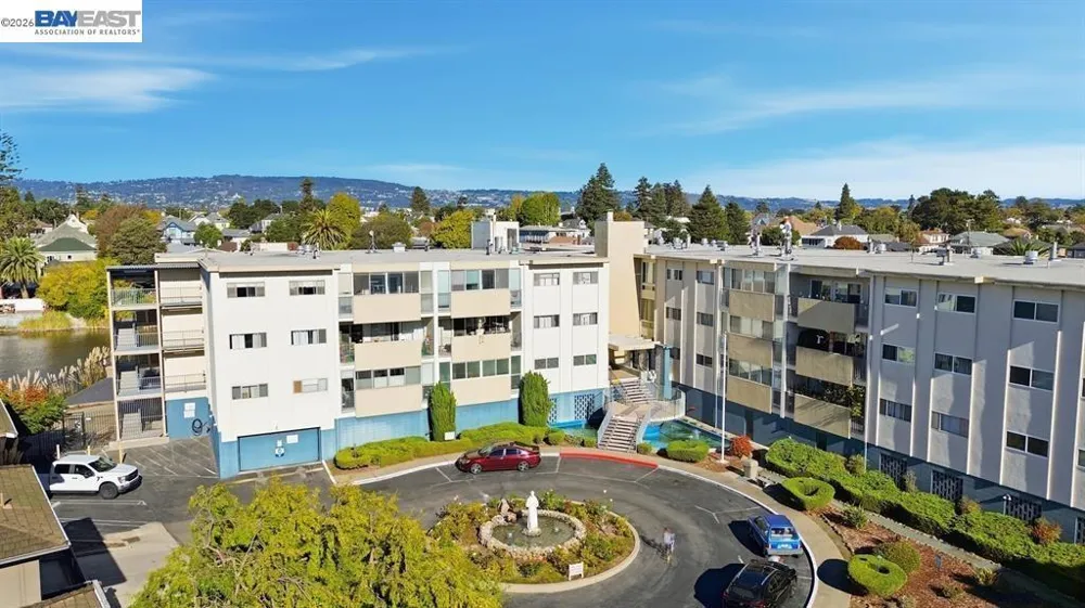 2137 Otis Dr #204 Alameda, CA 94501