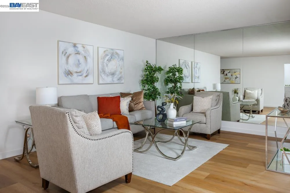 2137 Otis Dr #204 Alameda, CA 94501