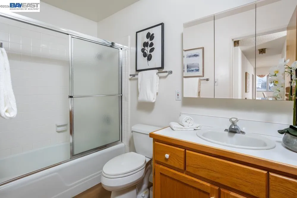 2137 Otis Dr #204 Alameda, CA 94501