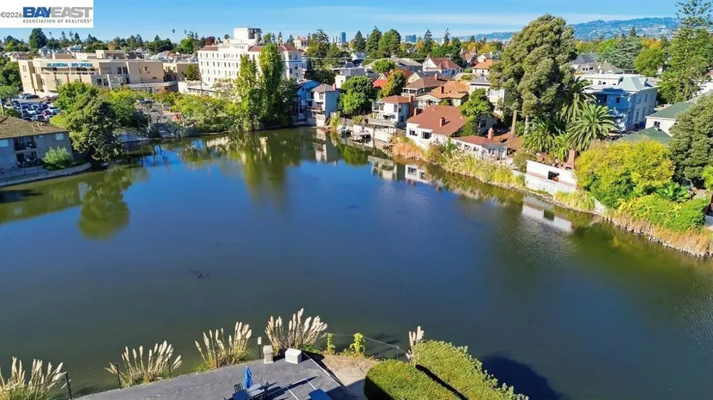 2137 Otis Dr #204 Alameda, CA 94501
