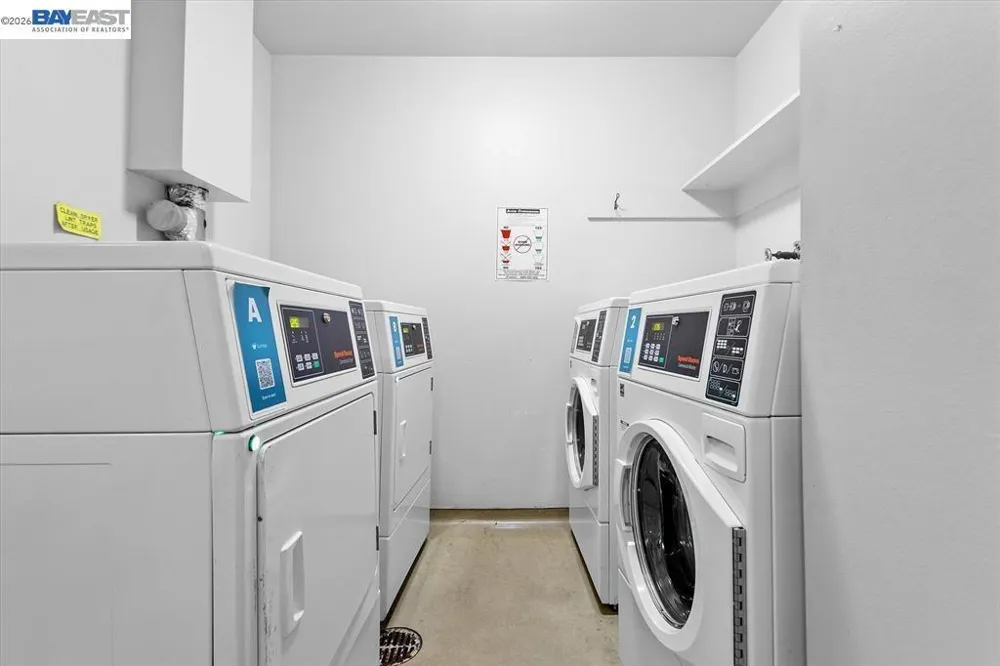 2137 Otis Dr #204 Alameda, CA 94501