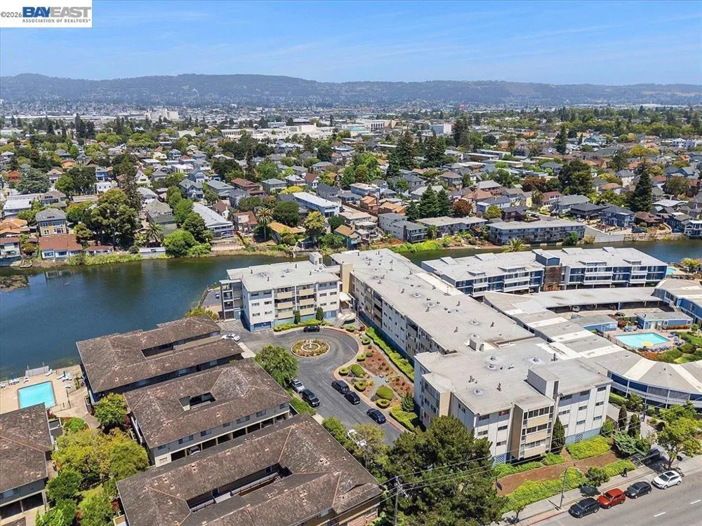 2137 Otis Dr #204 Alameda, CA 94501