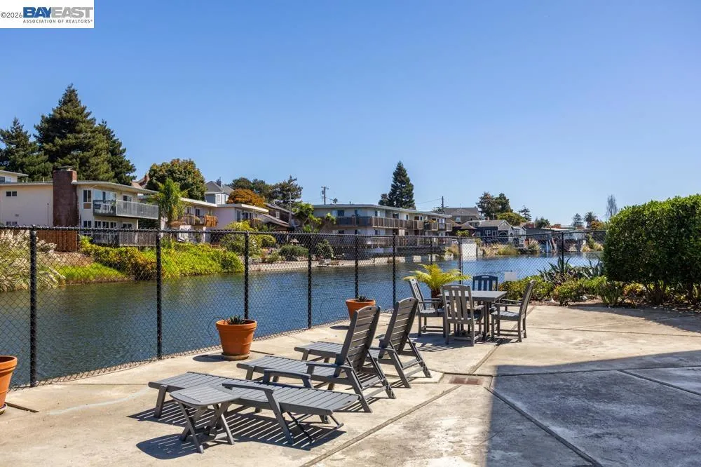 2137 Otis Dr #204 Alameda, CA 94501