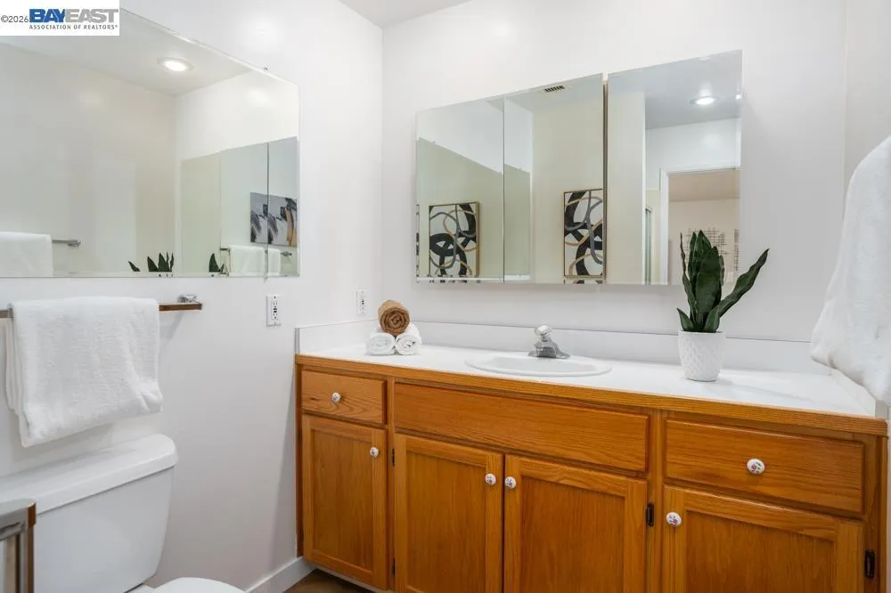 2137 Otis Dr #204 Alameda, CA 94501