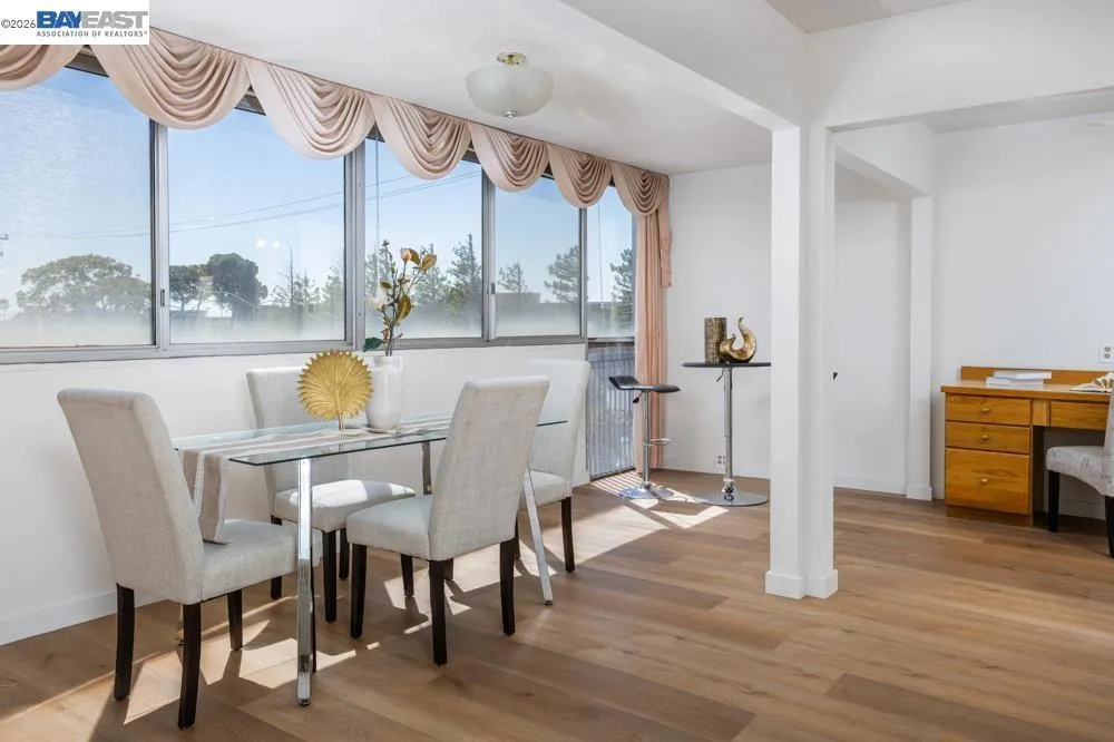 2137 Otis Dr #204 Alameda, CA 94501