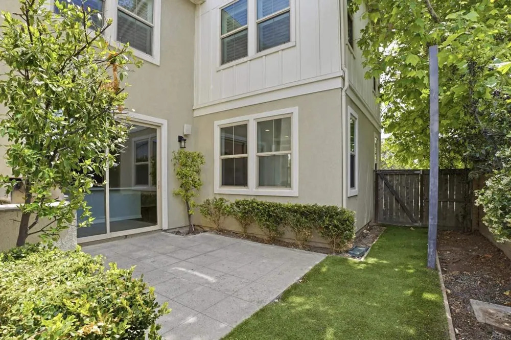 951 Camino Aldea Chula Vista, CA 91913