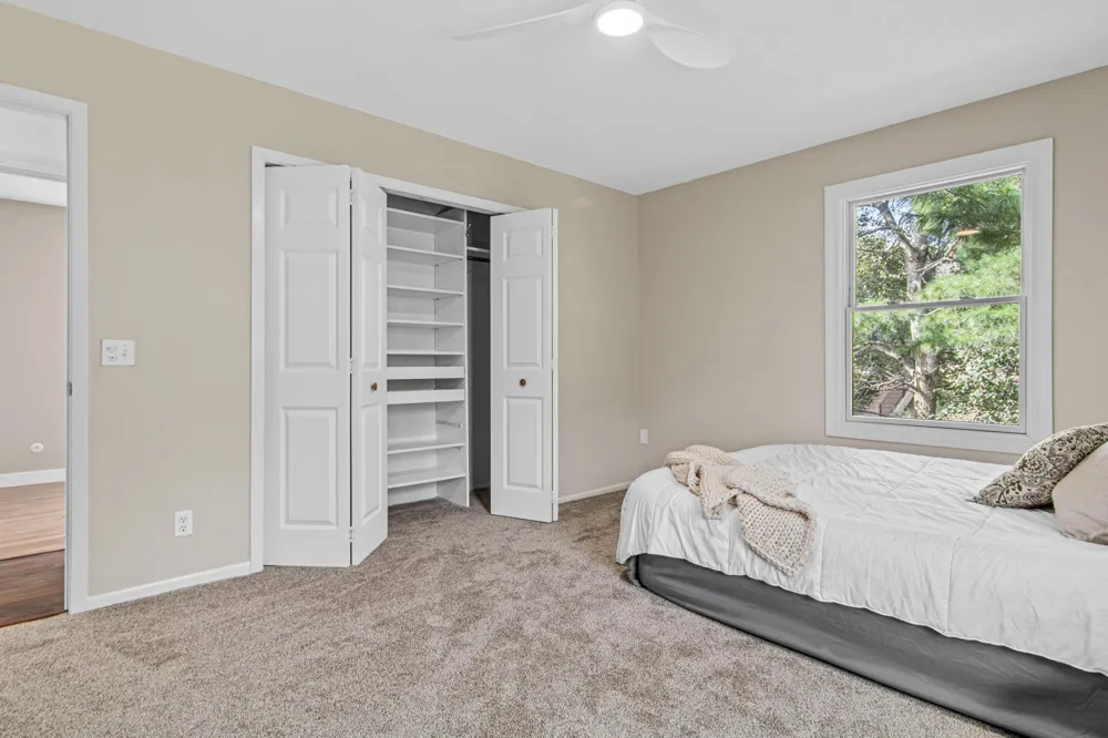 1355 Eide Circle Arden Hills, MN 55112