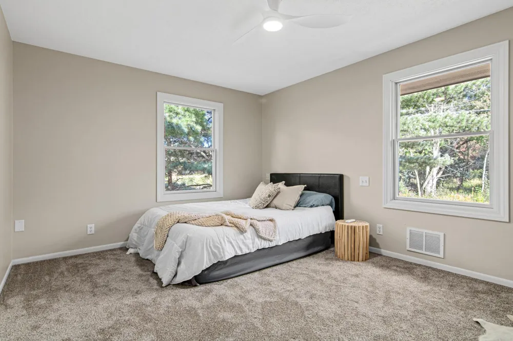 1355 Eide Circle Arden Hills, MN 55112
