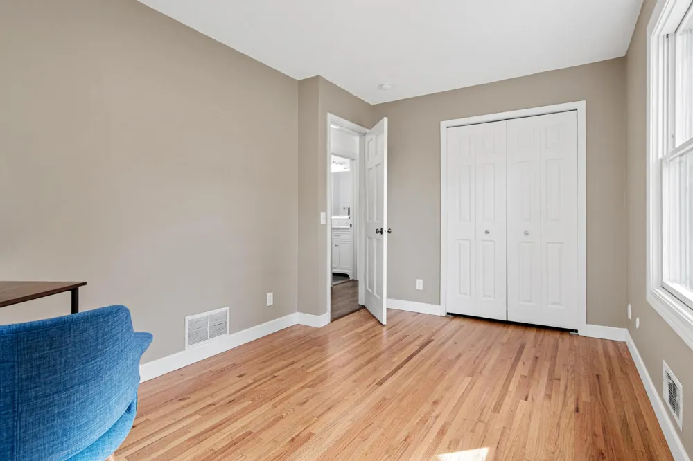 1355 Eide Circle Arden Hills, MN 55112