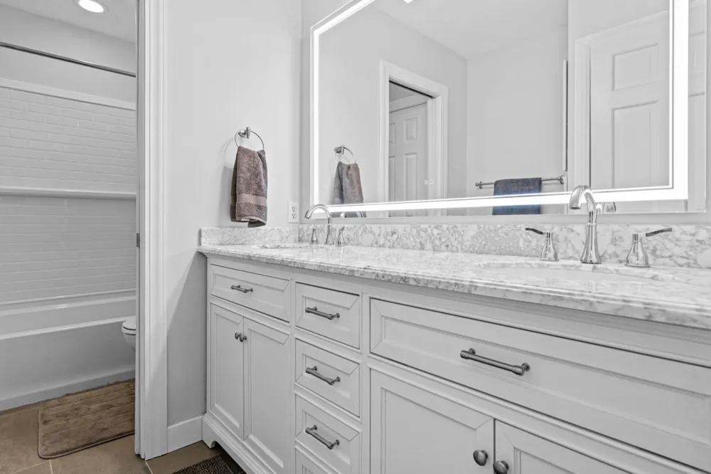 1355 Eide Circle Arden Hills, MN 55112