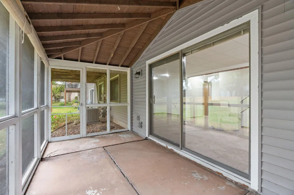 4135 Shirlee Lane S Shoreview, MN 55126