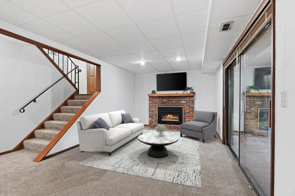 4135 Shirlee Lane S Shoreview, MN 55126