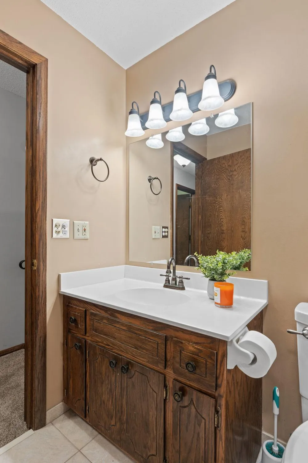 4135 Shirlee Lane S Shoreview, MN 55126