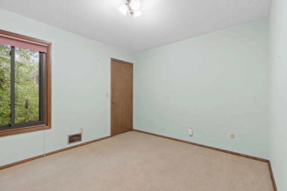 4135 Shirlee Lane S Shoreview, MN 55126