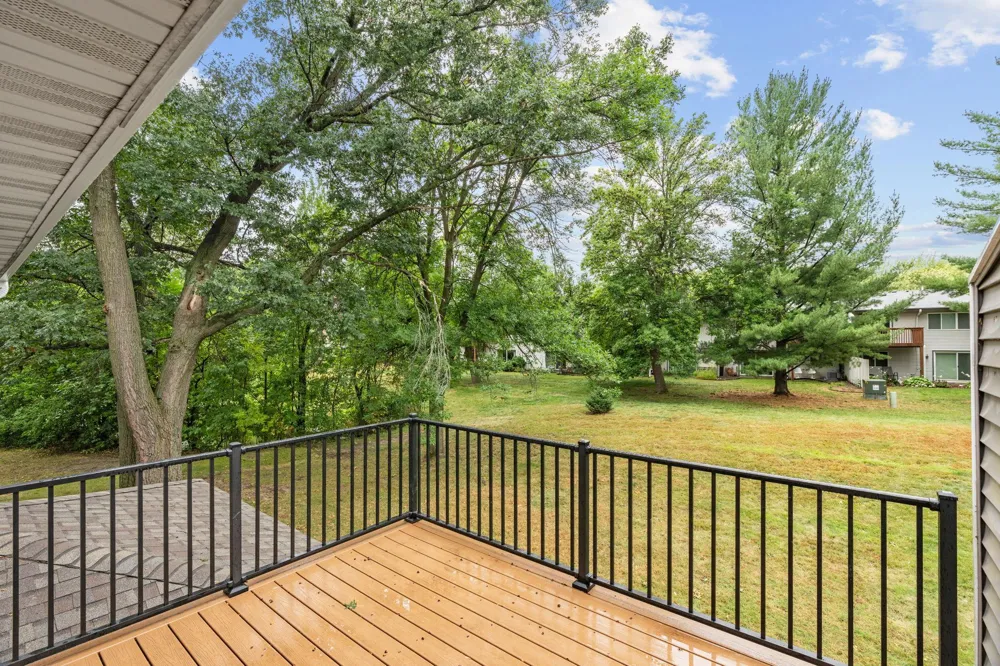 4135 Shirlee Lane S Shoreview, MN 55126