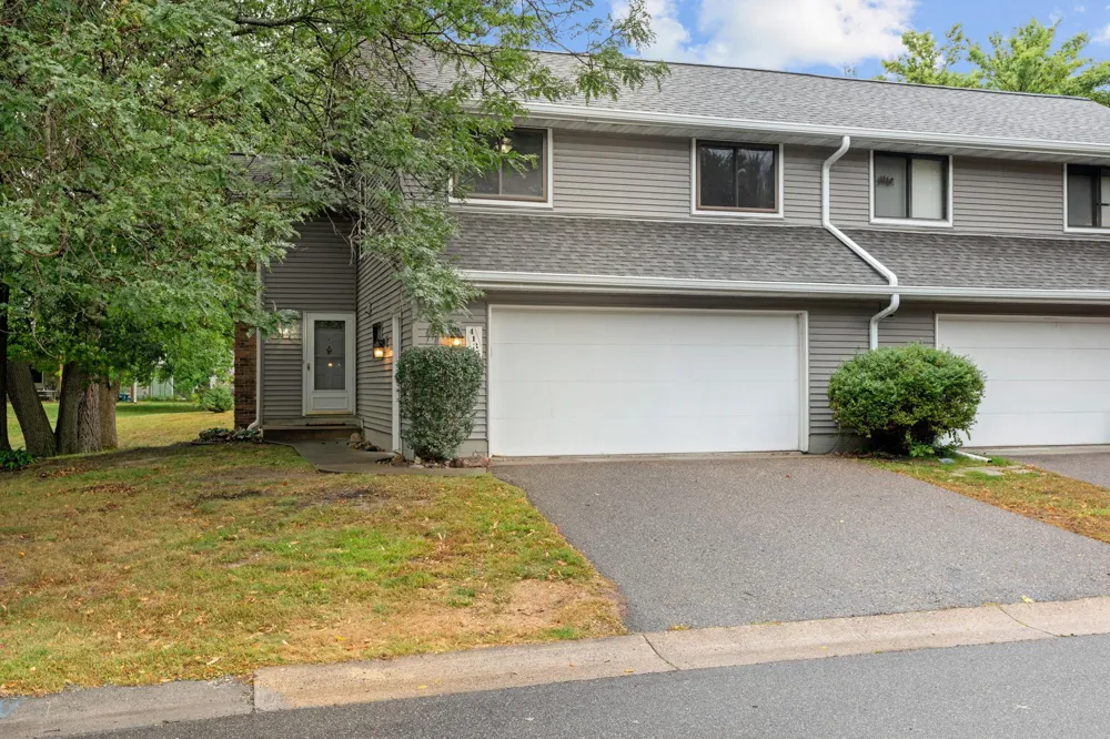 4135 Shirlee Lane S Shoreview, MN 55126