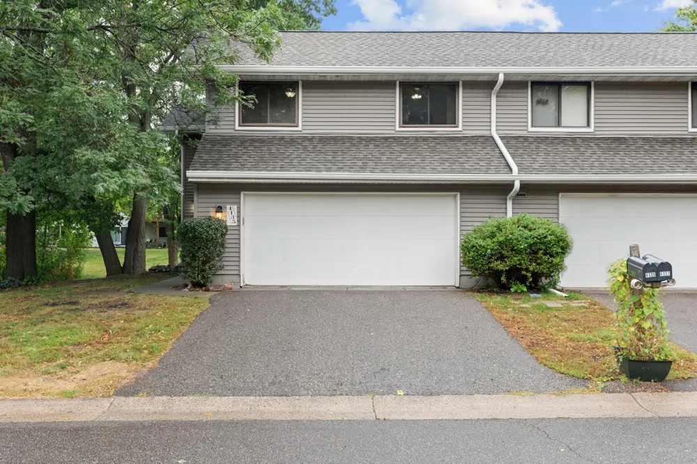 4135 Shirlee Lane S Shoreview, MN 55126