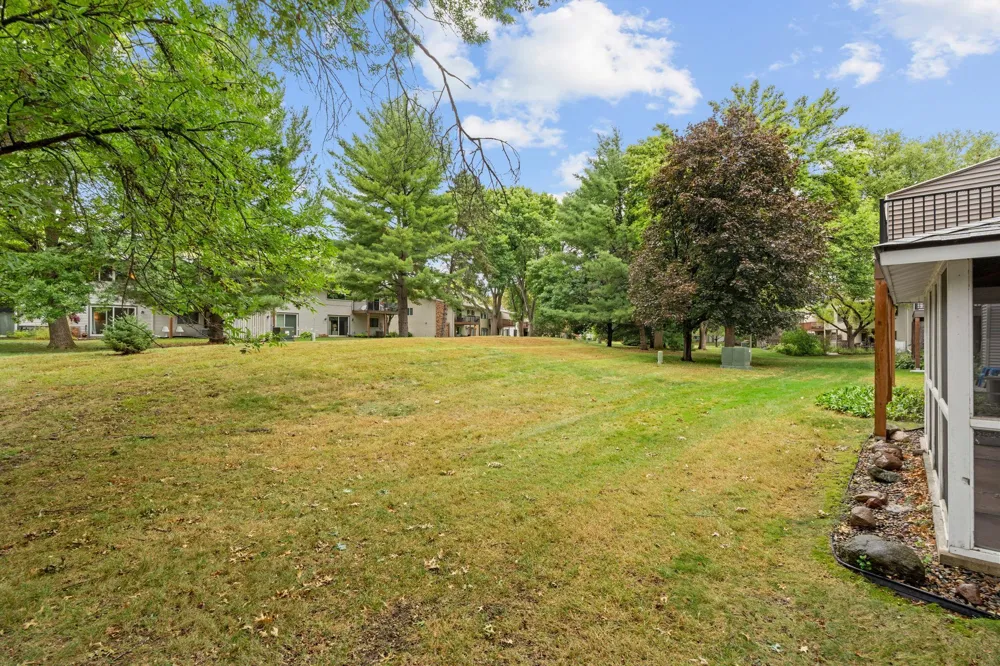 4135 Shirlee Lane S Shoreview, MN 55126