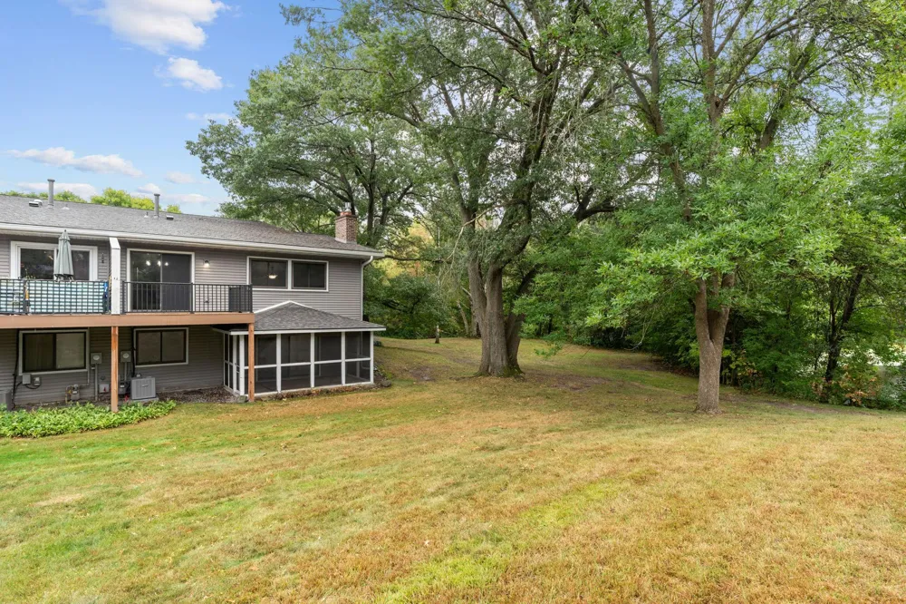 4135 Shirlee Lane S Shoreview, MN 55126