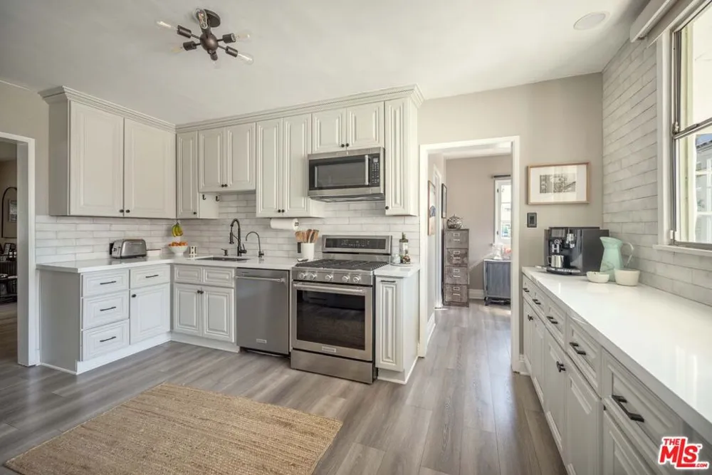 1917 Eden Avenue Glendale, CA 91206