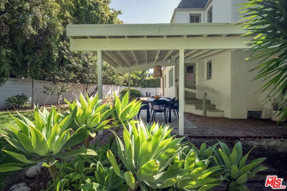 1917 Eden Avenue Glendale, CA 91206