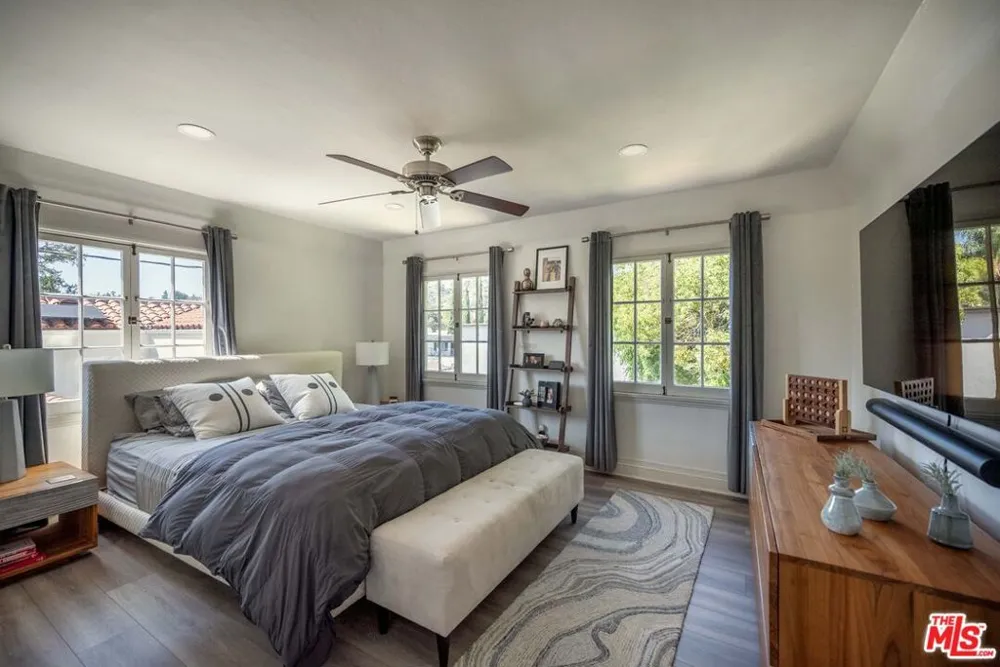 1917 Eden Avenue Glendale, CA 91206