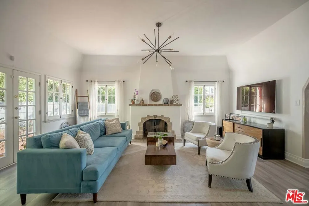 1917 Eden Avenue Glendale, CA 91206