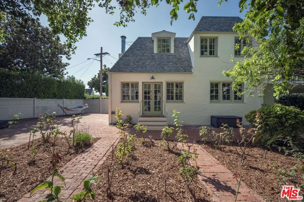 1917 Eden Avenue Glendale, CA 91206