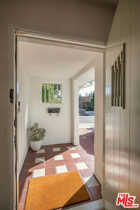 1917 Eden Avenue Glendale, CA 91206