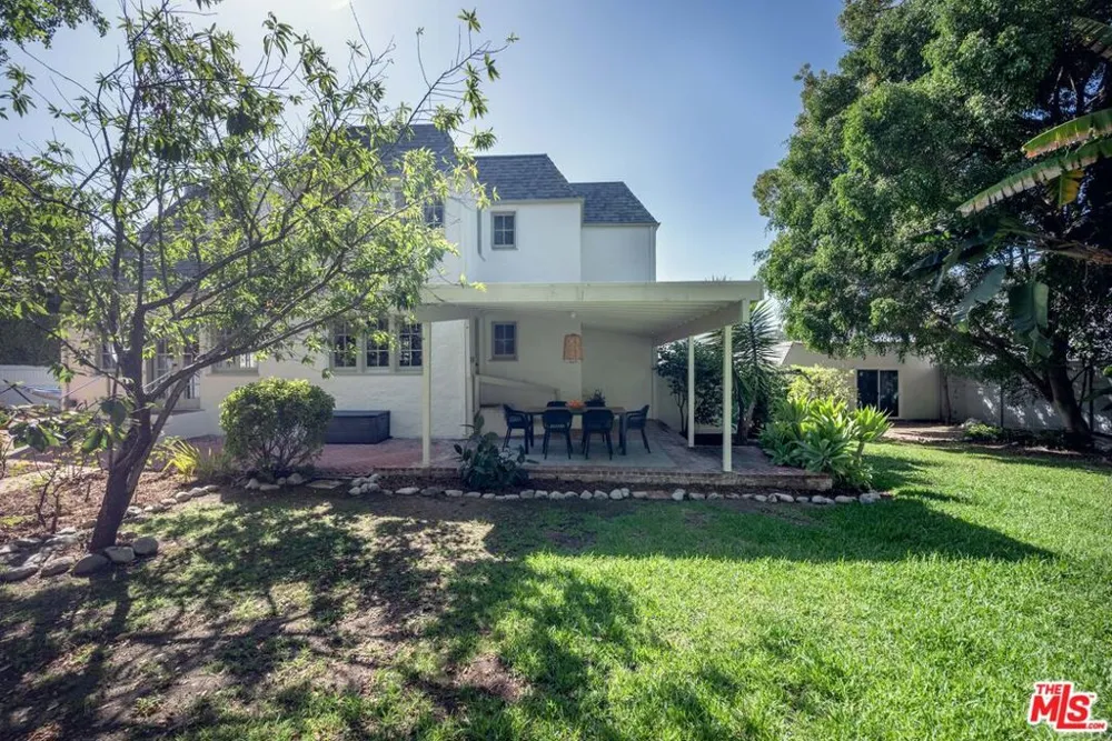1917 Eden Avenue Glendale, CA 91206