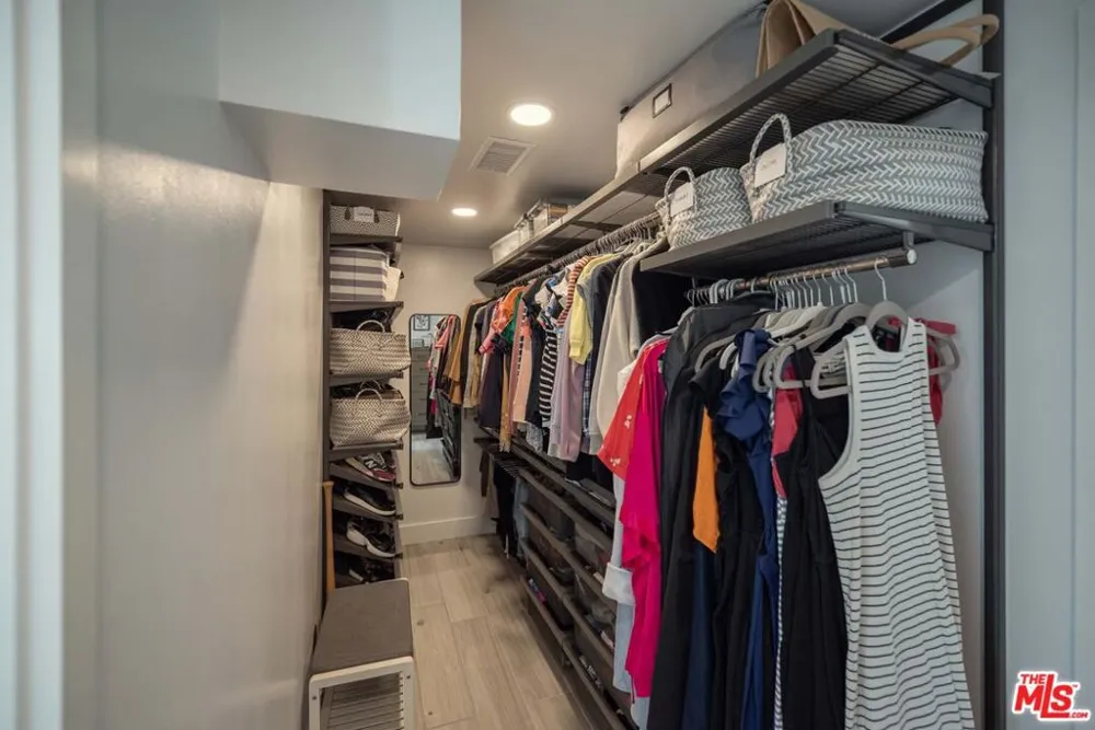 1917 Eden Avenue Glendale, CA 91206