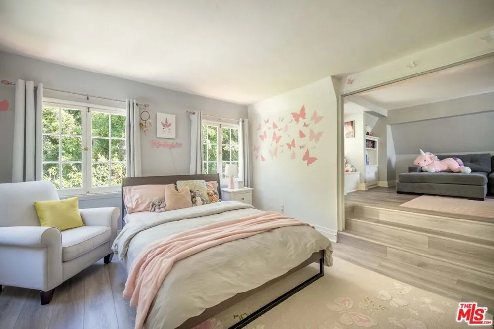 1917 Eden Avenue Glendale, CA 91206