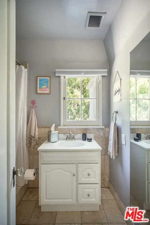 1917 Eden Avenue Glendale, CA 91206
