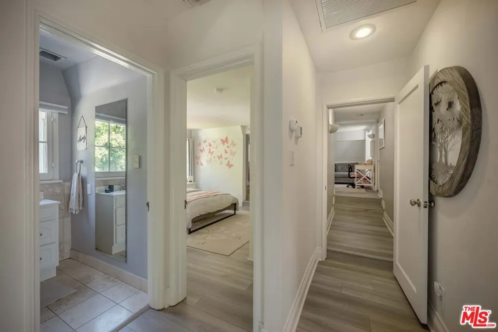 1917 Eden Avenue Glendale, CA 91206