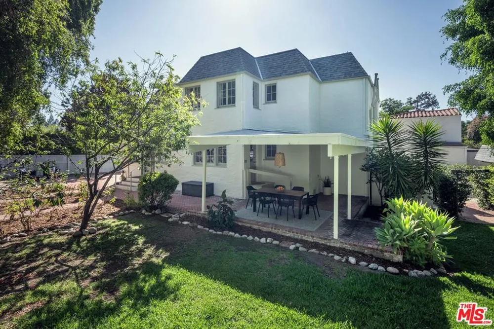 1917 Eden Avenue Glendale, CA 91206