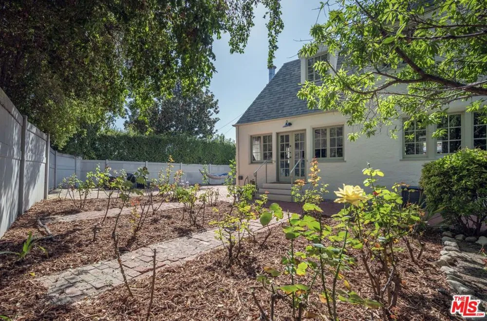 1917 Eden Avenue Glendale, CA 91206