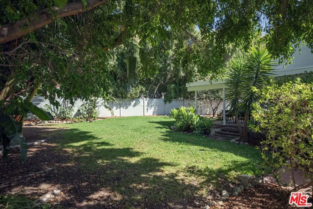 1917 Eden Avenue Glendale, CA 91206