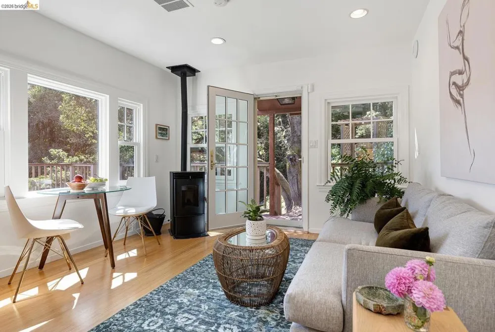 5430 Estates DR Oakland, CA 94618