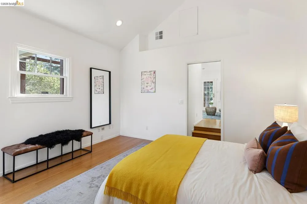 5430 Estates DR Oakland, CA 94618
