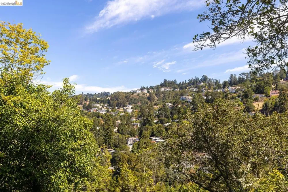 5430 Estates DR Oakland, CA 94618