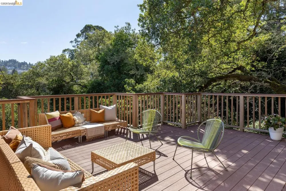 5430 Estates DR Oakland, CA 94618