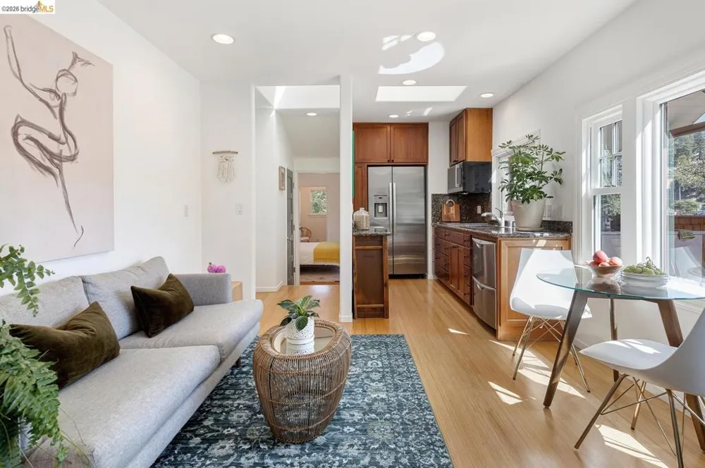 5430 Estates DR Oakland, CA 94618