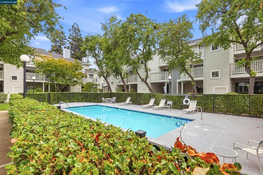 1298 Walden #200 Walnut Creek, CA 94597