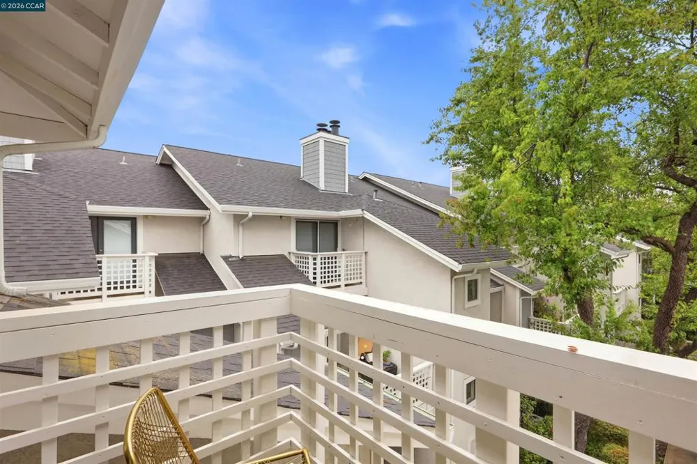 1298 Walden #200 Walnut Creek, CA 94597