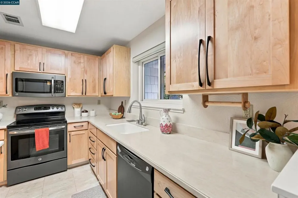 1298 Walden #200 Walnut Creek, CA 94597
