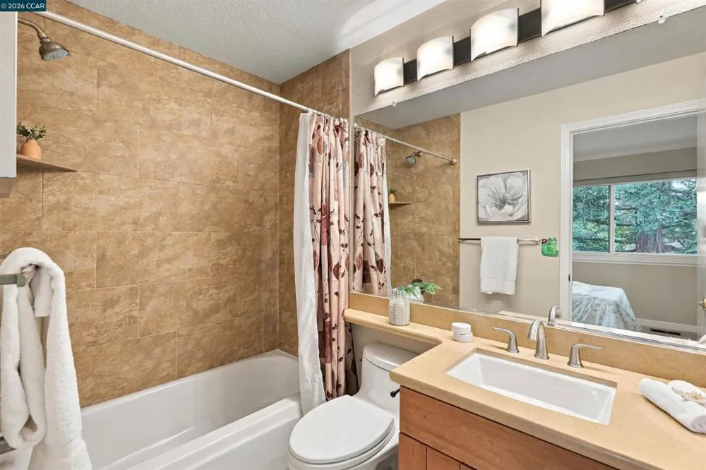 1298 Walden #200 Walnut Creek, CA 94597